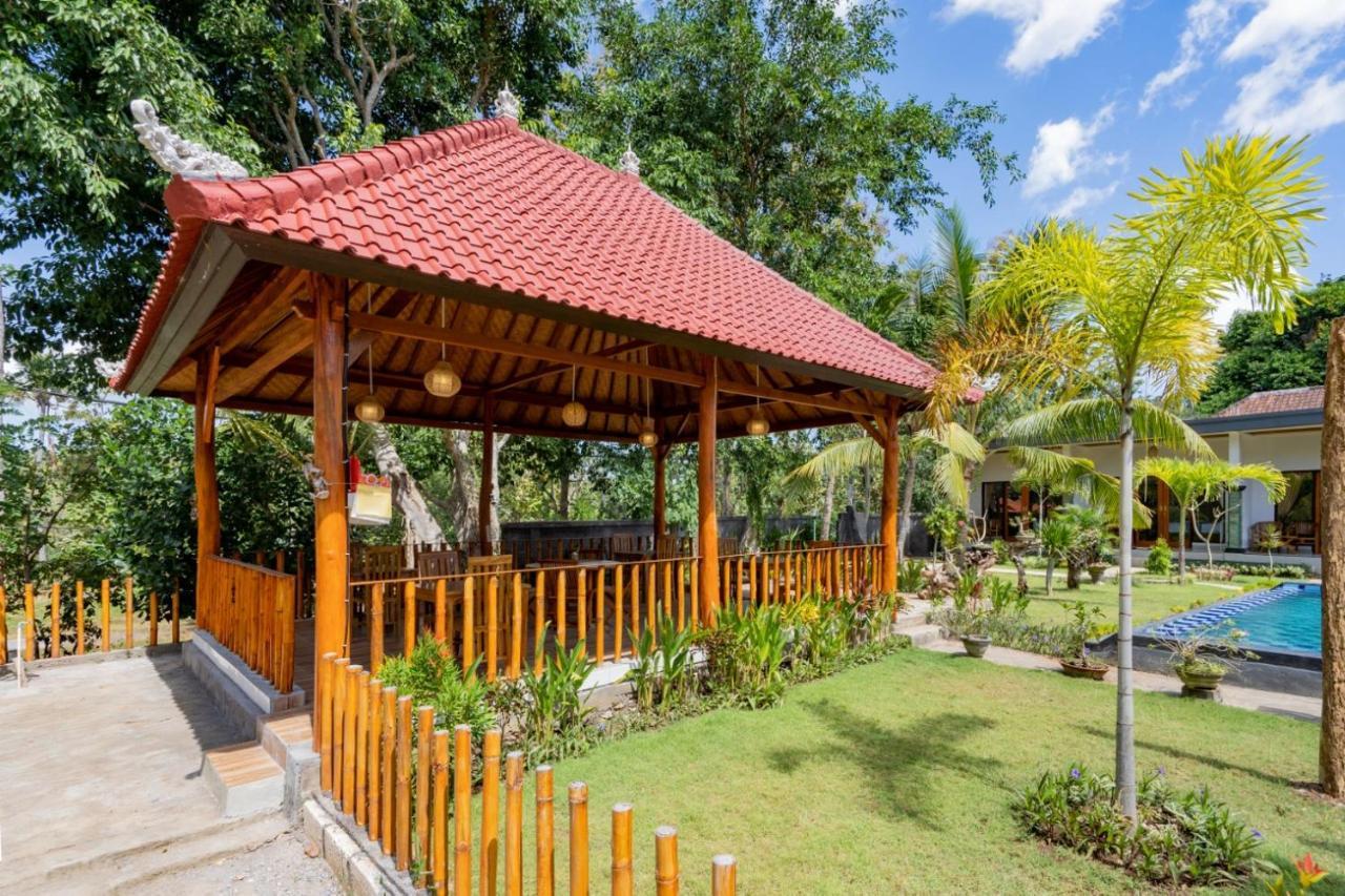 Surya Maha Bungallo Toyapakeh Bagian luar foto